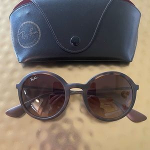 Gently Worn Women Raybans